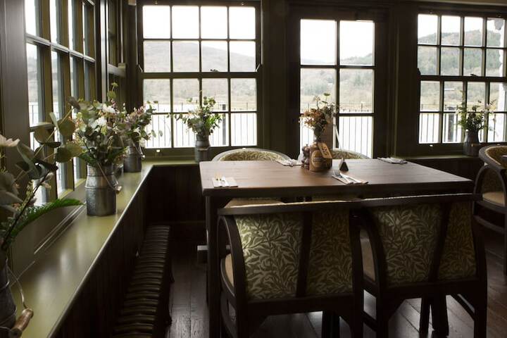 Dining 70 of 150