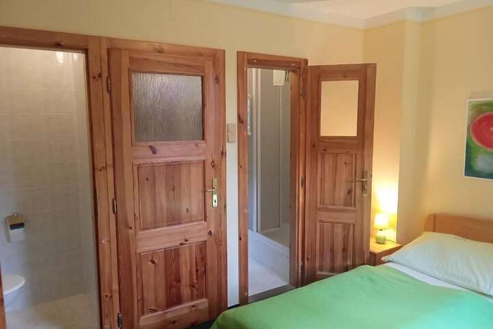 Room 4 of 15