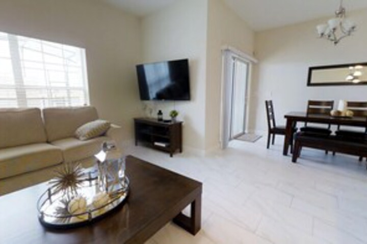 Room 7 of 25