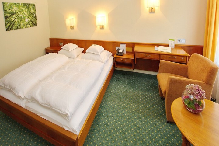Room 7 of 44