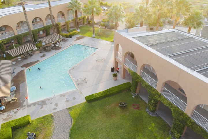 Pool 16 of 18