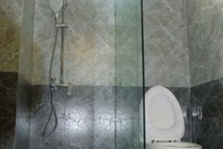 Room 2 of 49