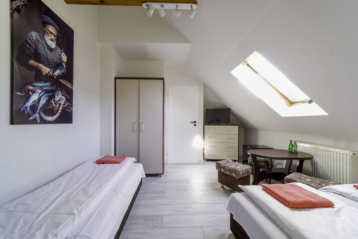 Room 13 of 50