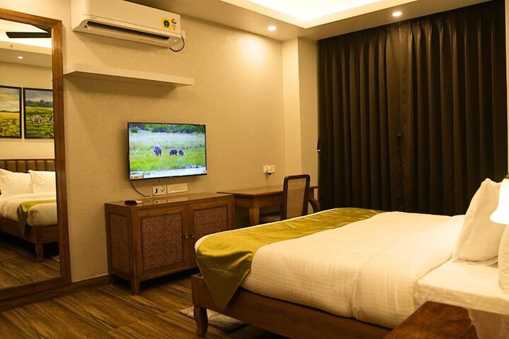 Room 11 of 29