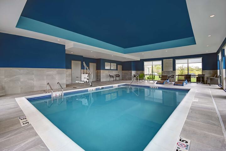 Pool 26 of 44