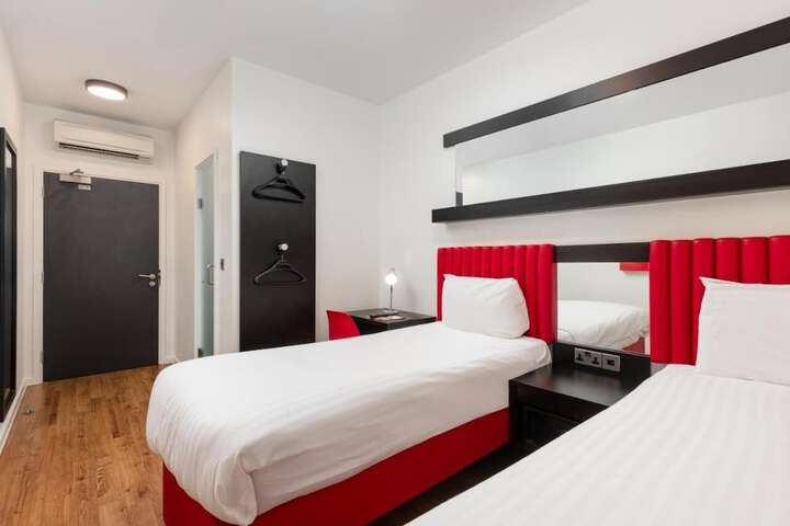 Room 5 of 14