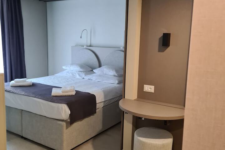 Room 7 of 54
