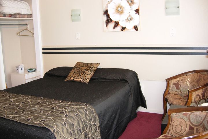 Room 14 of 35