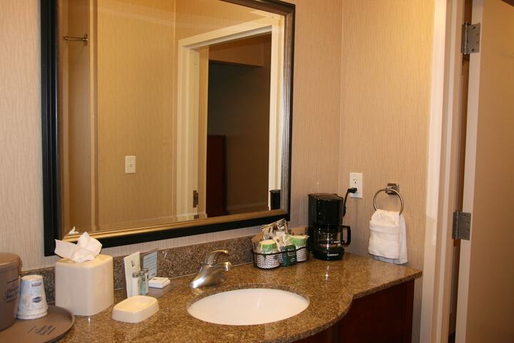 Bathroom sink