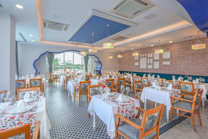 Dining 194 of 280