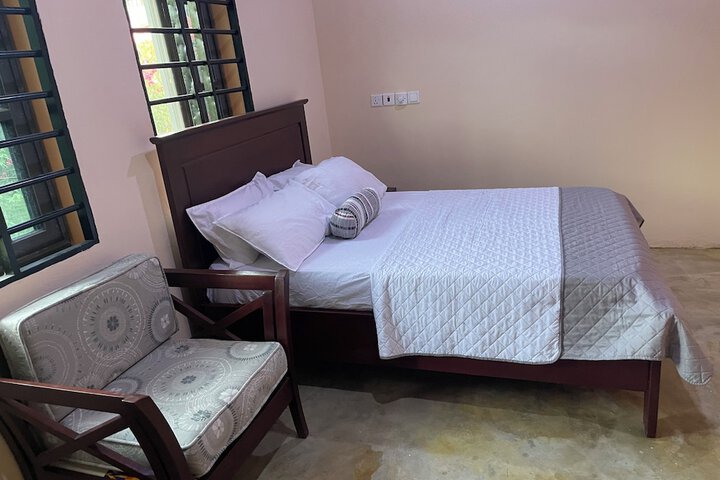 Room 4 of 28