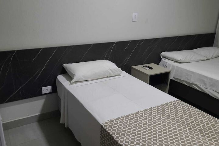 Room 10 of 29