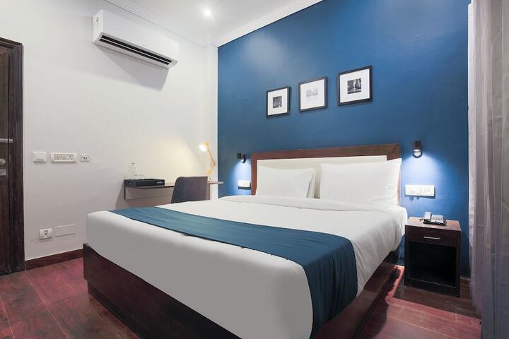 Room 15 of 36
