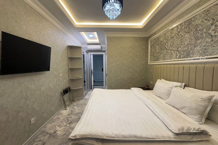 Room 5 of 35