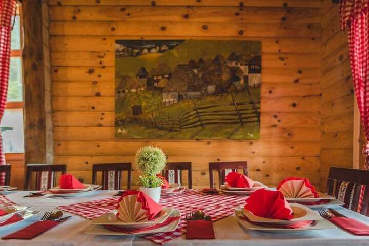 Dining 63 of 129