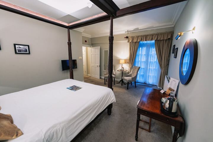 Room 35 of 178