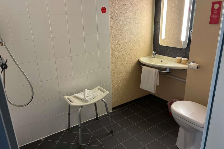 Room 21 of 54