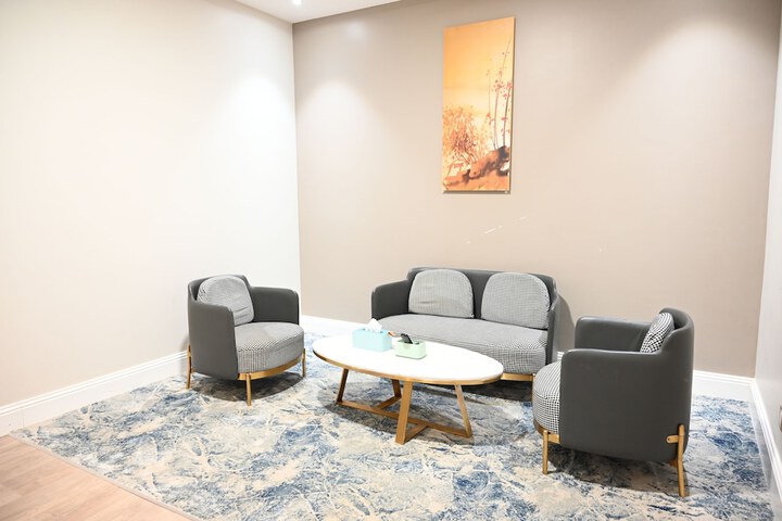 Room 43 of 61