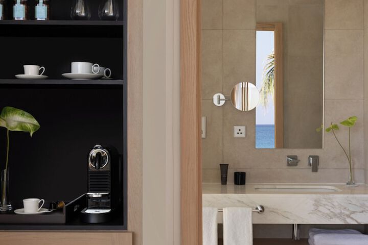 Room 19 of 59