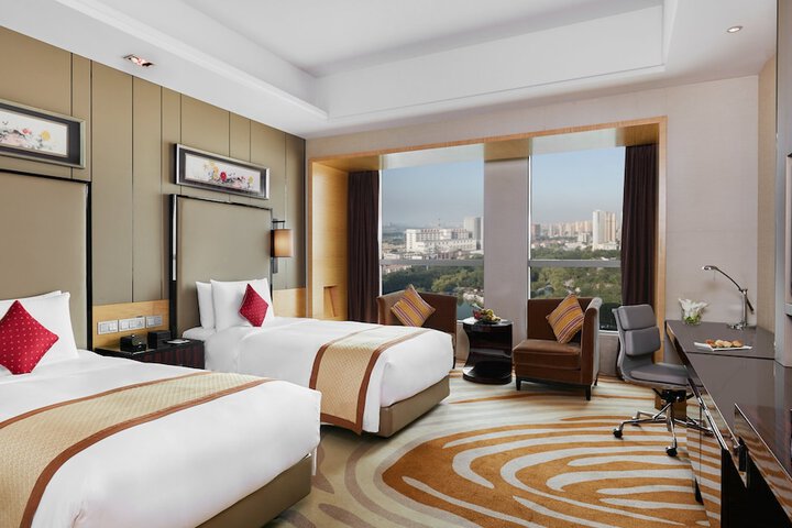 Room 3 of 63