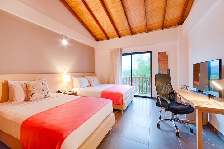 Room 8 of 37