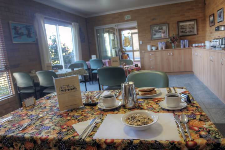 Breakfast/Coffee Service 18 of 38