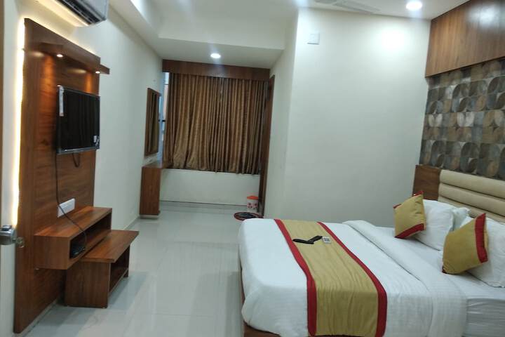 Room 5 of 37