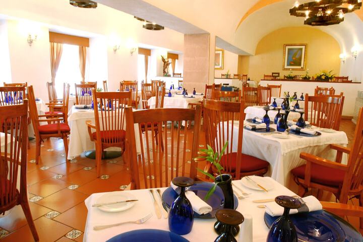 Dining Photos
