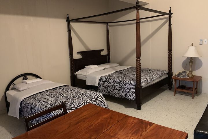 Room 2 of 35