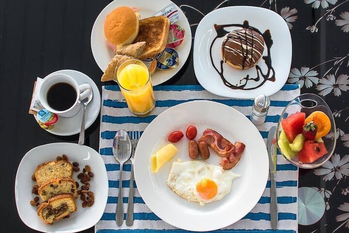 Breakfast/Coffee Service 32 of 41