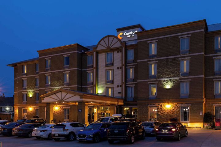 Hotel 82 of 84