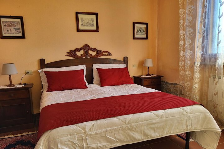 Room 3 of 160