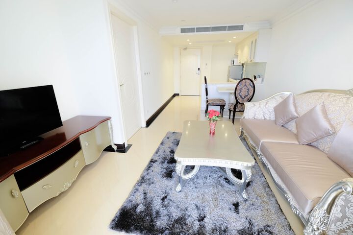 Room 16 of 52