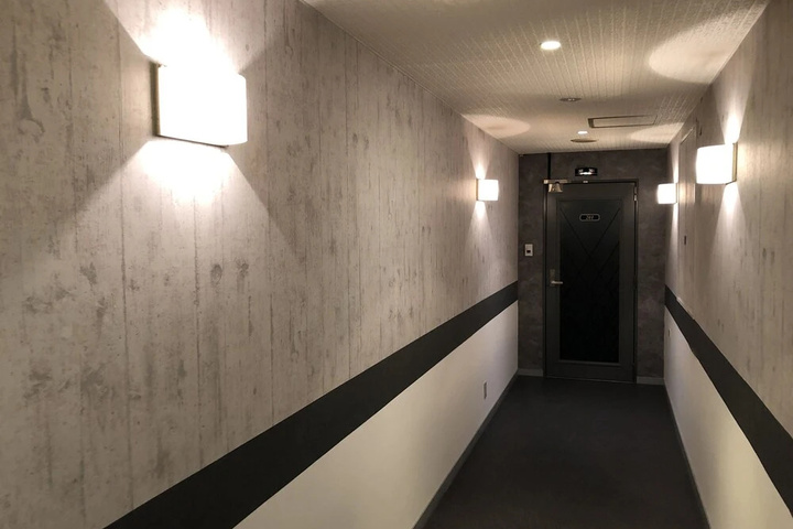 Room 11 of 17