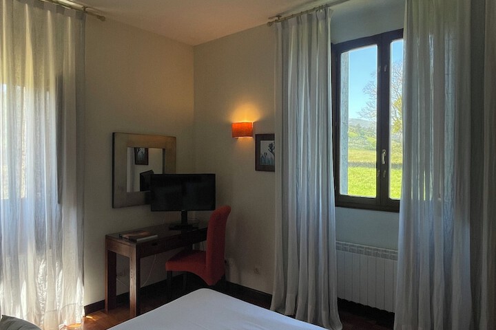Room 22 of 49