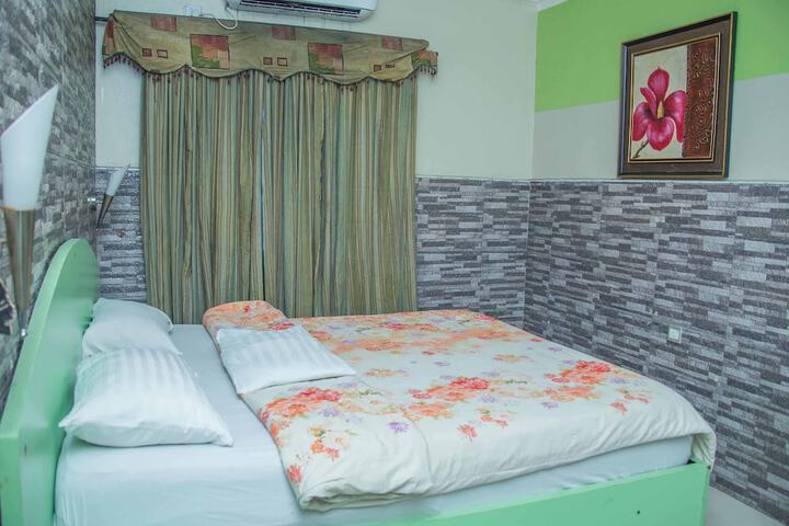 Room 13 of 48