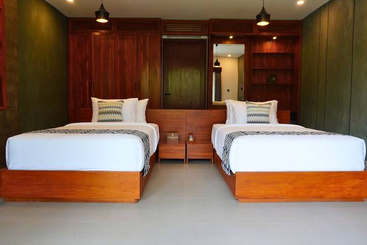 Room 62 of 193