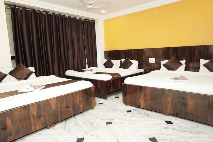 Room 14 of 38