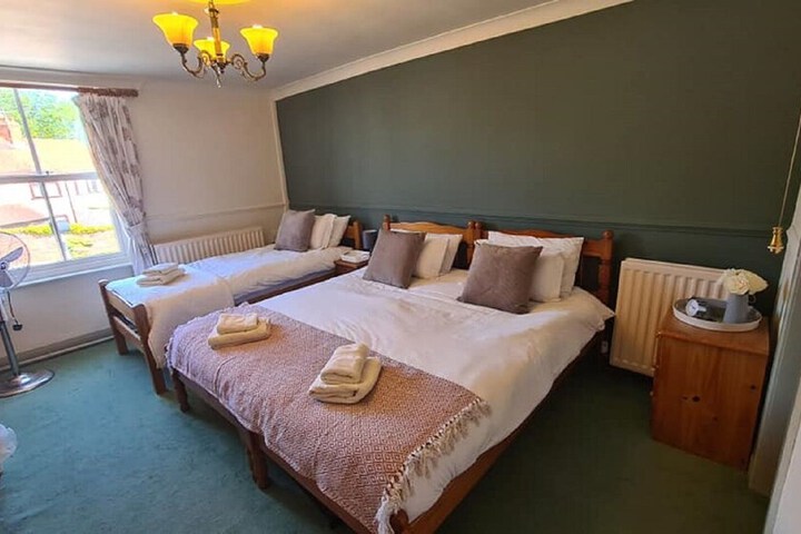 Room 12 of 78