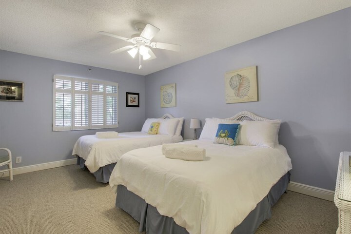 Room 5 of 25