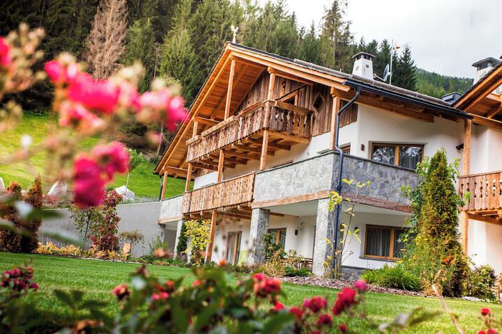 Alpine Mountain Chalet in Marebbe