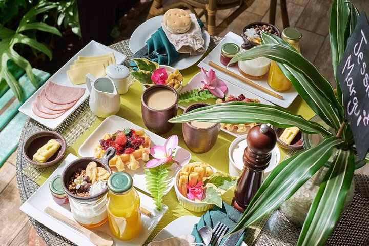 Breakfast/Coffee Service 55 of 79