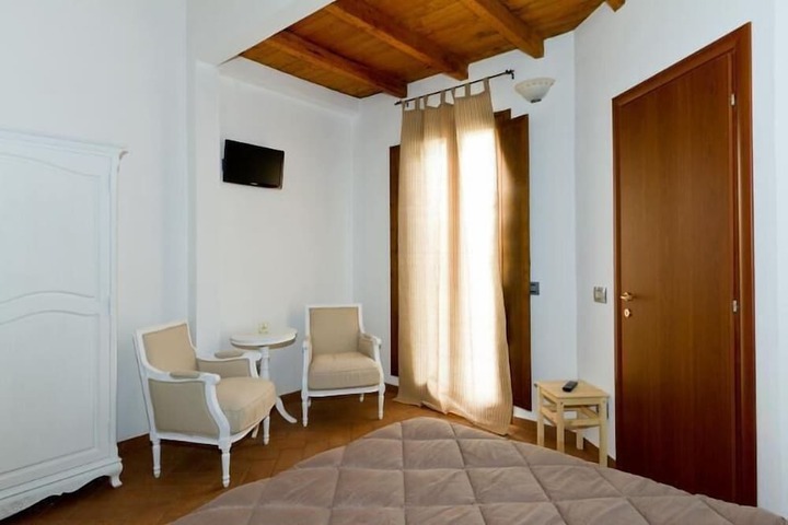 Room 19 of 44