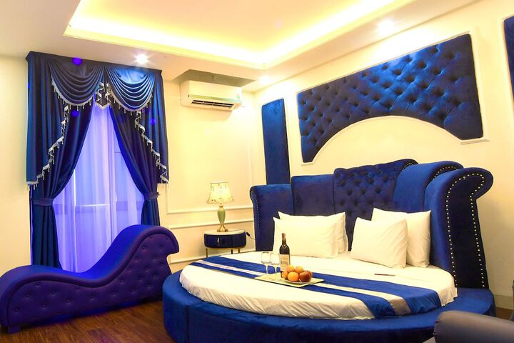 Room 12 of 29