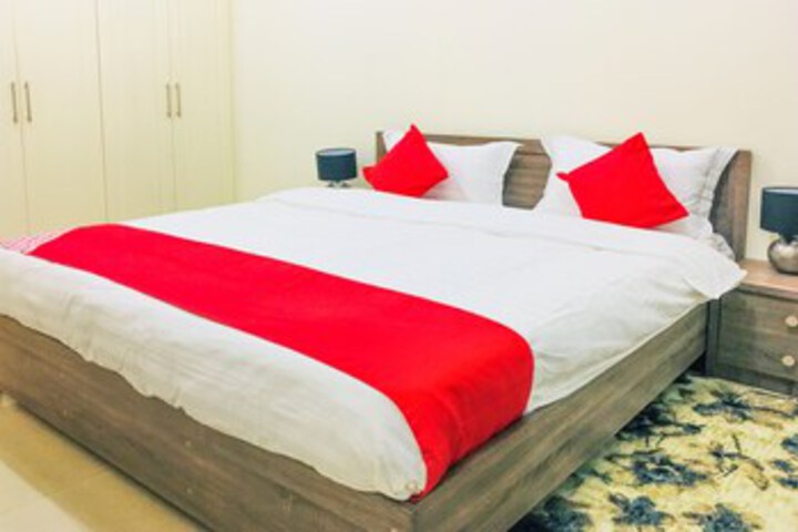 Room 14 of 16