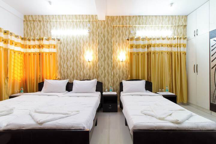 Room 6 of 10