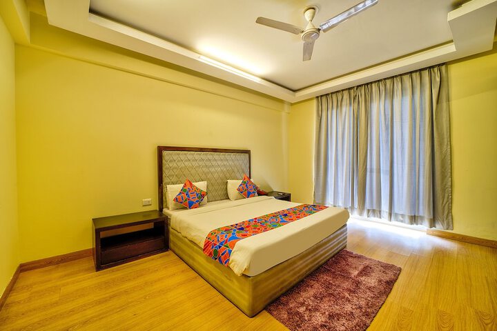 Room 15 of 33