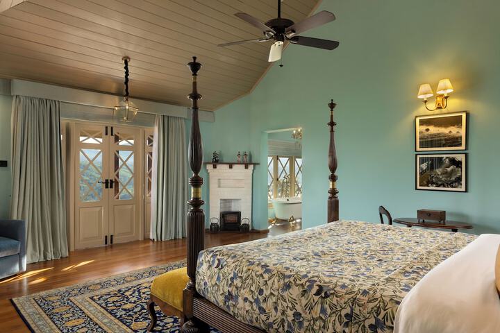 Room 4 of 36