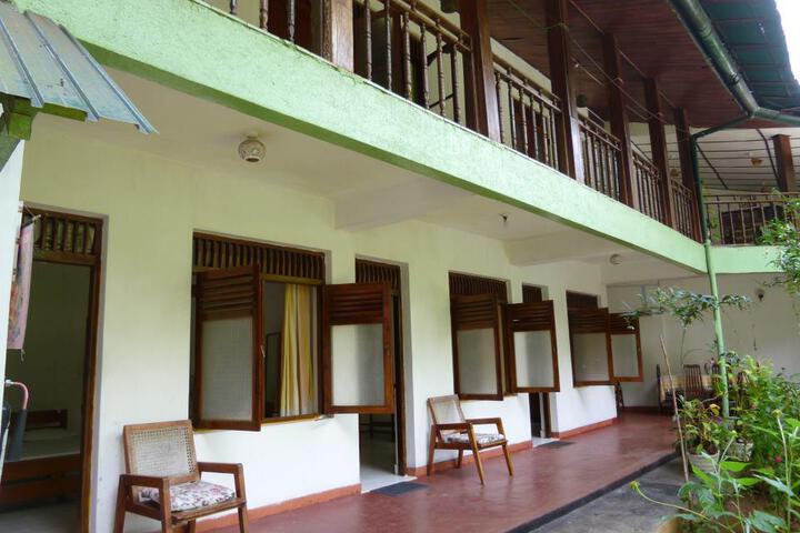 Hotel 4 of 6