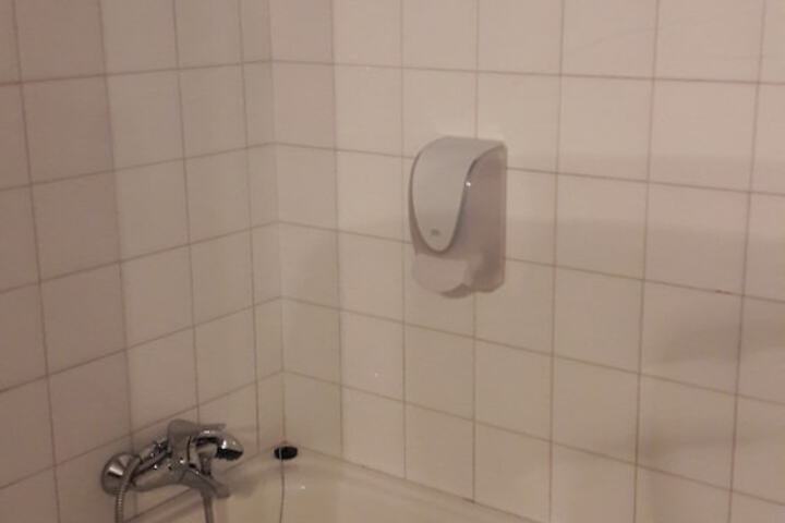 Room 12 of 35